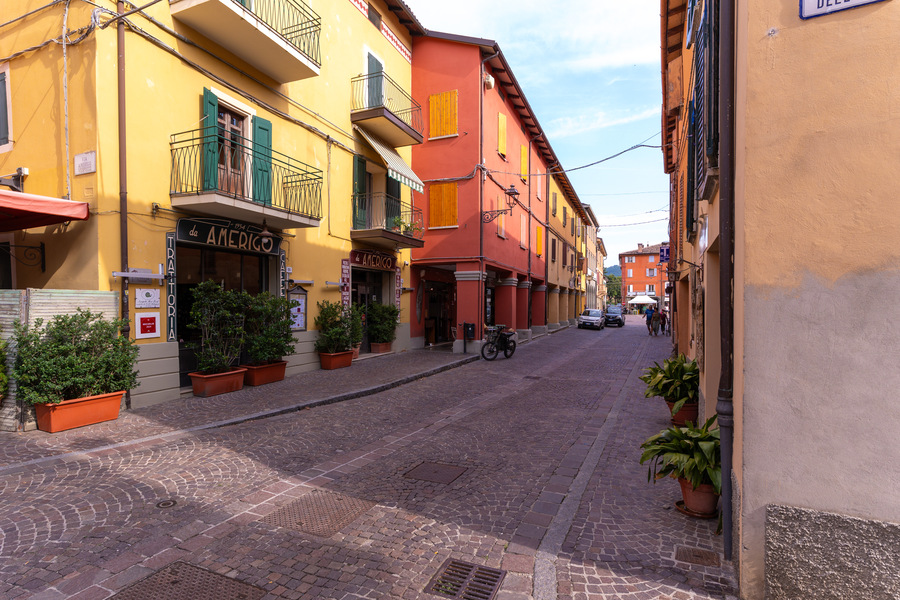 Strada negozi e botteghe